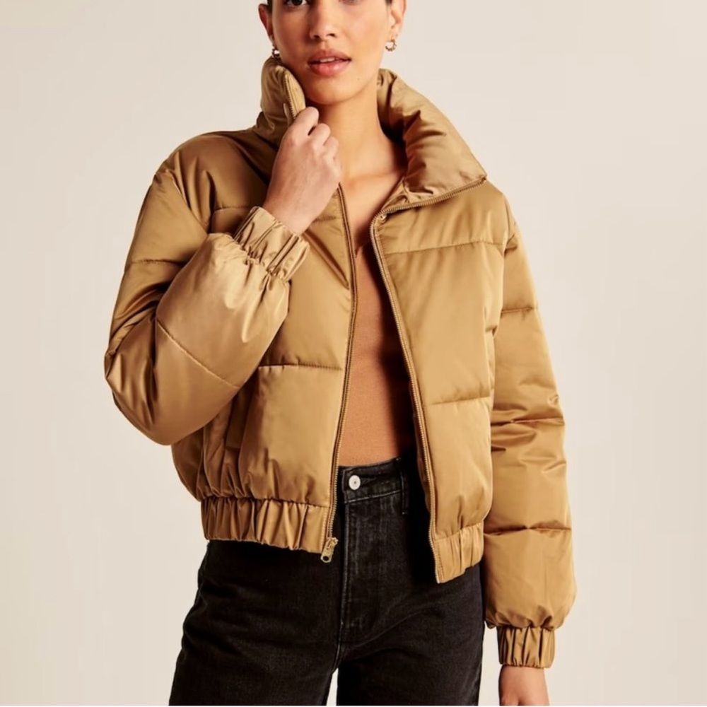 Abercrombie & Fitch Cropped Puffer Jacket Tan XXS NWT Zip Up Winter Coat